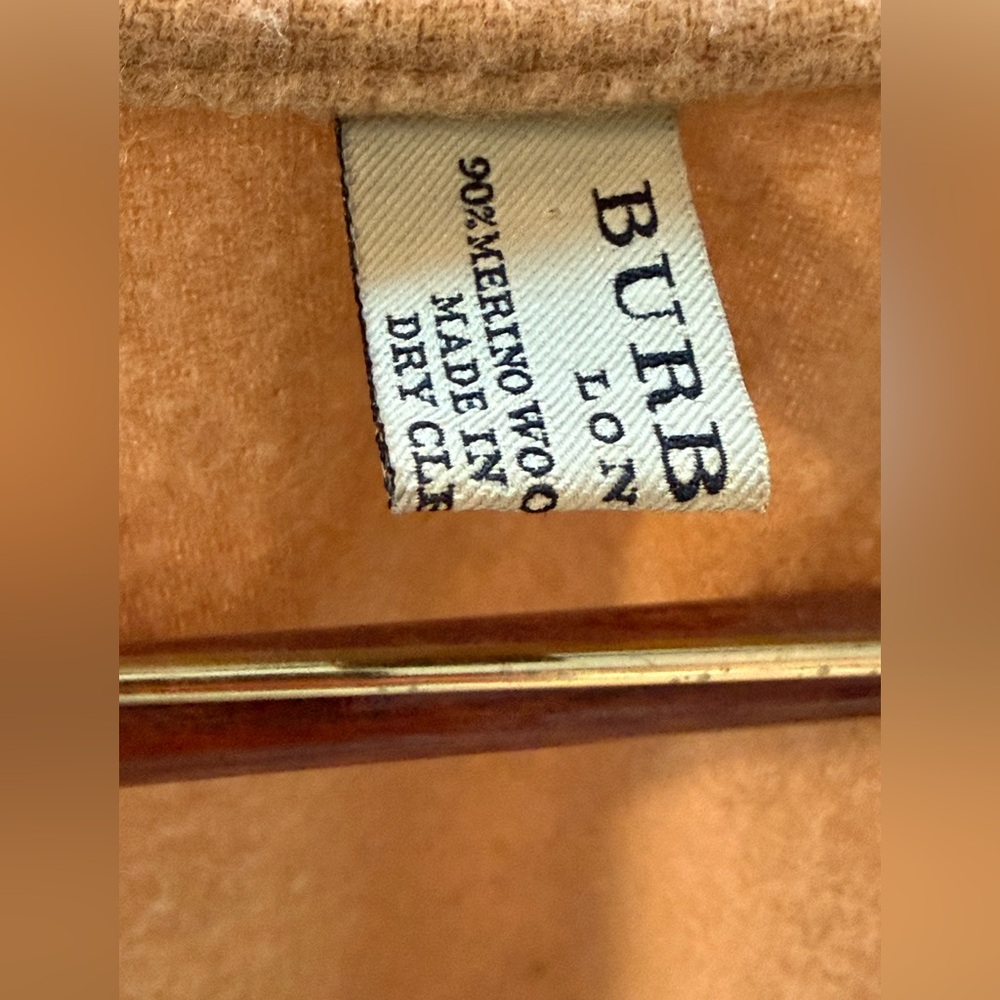 Burberry Wool/Cashmere Cape - Picture 3 of 4